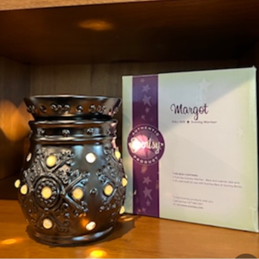 Scentsy Full Size Retired MARGOT Warmer . Cobalt with Pearls